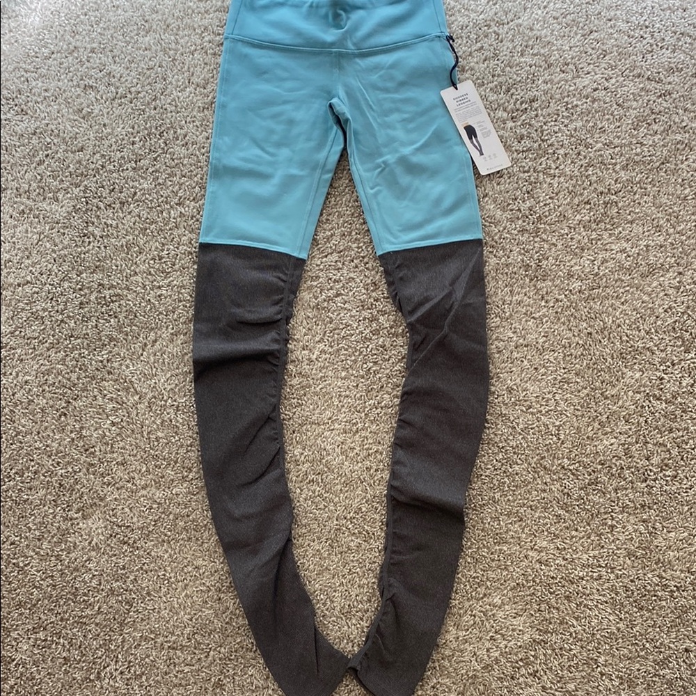 ALO Yoga Goddess Ribbed Leggings. BNWT. Size XS